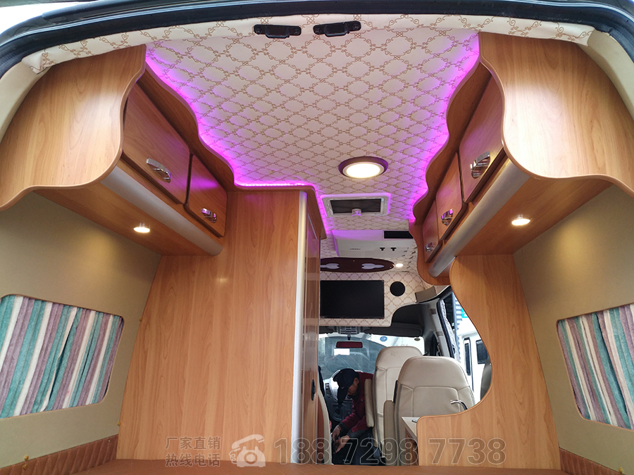 凯发k8体育APP官方网站下载大通V80長軸高頂自動擋B型房車